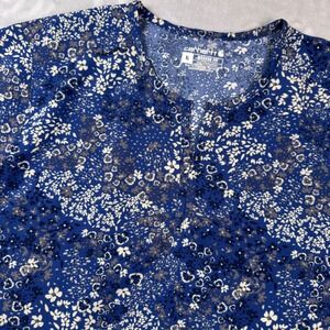 Carhartt Modern Fit Women's XL Blue Floral Print Scrub Top